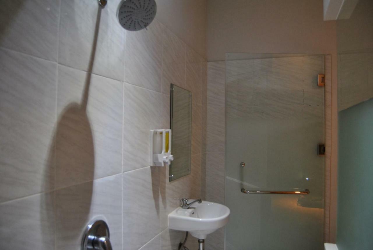 Lantai6 Hotel Джакарта Экстерьер фото