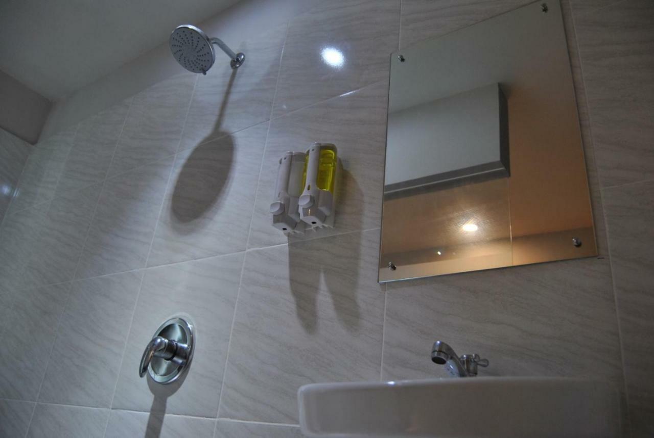 Lantai6 Hotel Джакарта Экстерьер фото
